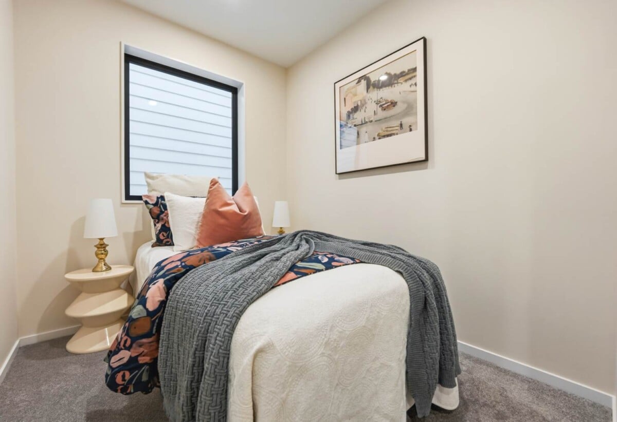 Brandnew freehold 3 beds + large study 2.5 baths home with garage, 0.3 km to Howick Intermediate, 0.6 km to Howick Primary School, 1.5 km to Pakuranga College,, Lot 3, 8 Bradbury Road, Highland Park, Auckland