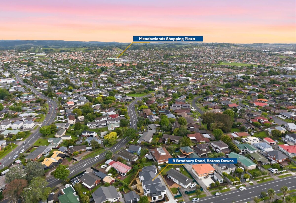 Brandnew freehold 3 beds + large study 2.5 baths home with garage, 0.3 km to Howick Intermediate, 0.6 km to Howick Primary School, 1.5 km to Pakuranga College, Lot 1, 8 Bradbury Road, Highland Park, Auckland