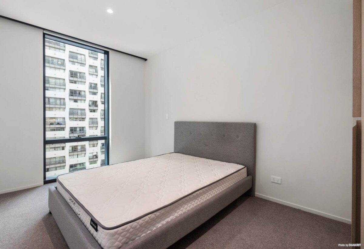 Auckland Girls’ Grammar School zone, 73m2 Spacious 1 bed 1 bath apartment plus a good-sized balcony, in The Pacifica, 1003/10 Commerce Street, City Centre, Auckland