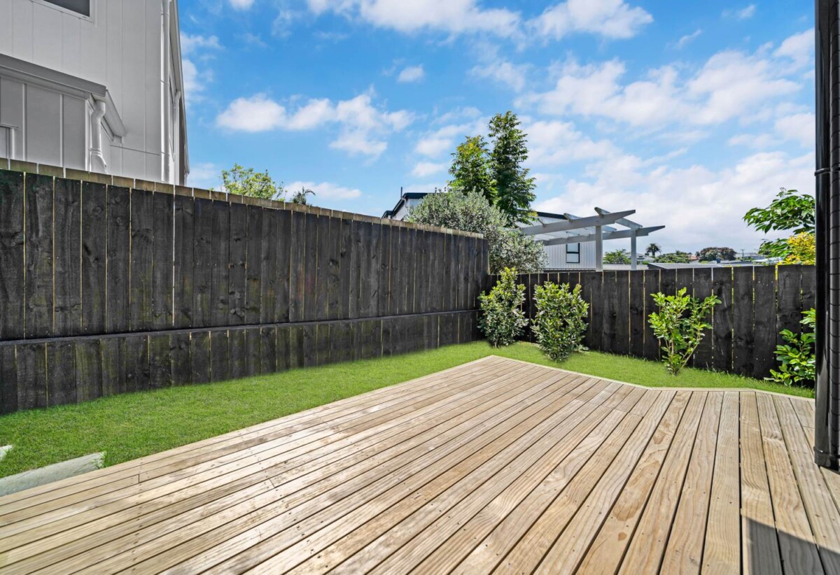 Brandnew 4 beds 2.5 baths home with garage, 0.5 km to Howick Primary School, 0.7 km to Howick Intermediate, 1.4 km to Pakuranga College, 24D Finnerty Avenue, Howick, Auckland