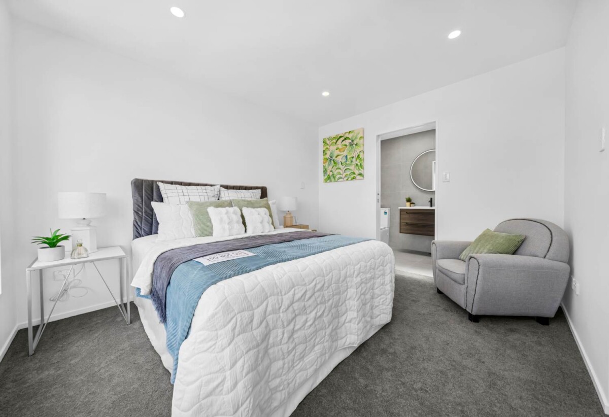 Brandnew 4 beds 2.5 baths home with garage, 0.5 km to Howick Primary School, 0.7 km to Howick Intermediate, 1.4 km to Pakuranga College, 24D Finnerty Avenue, Howick, Auckland