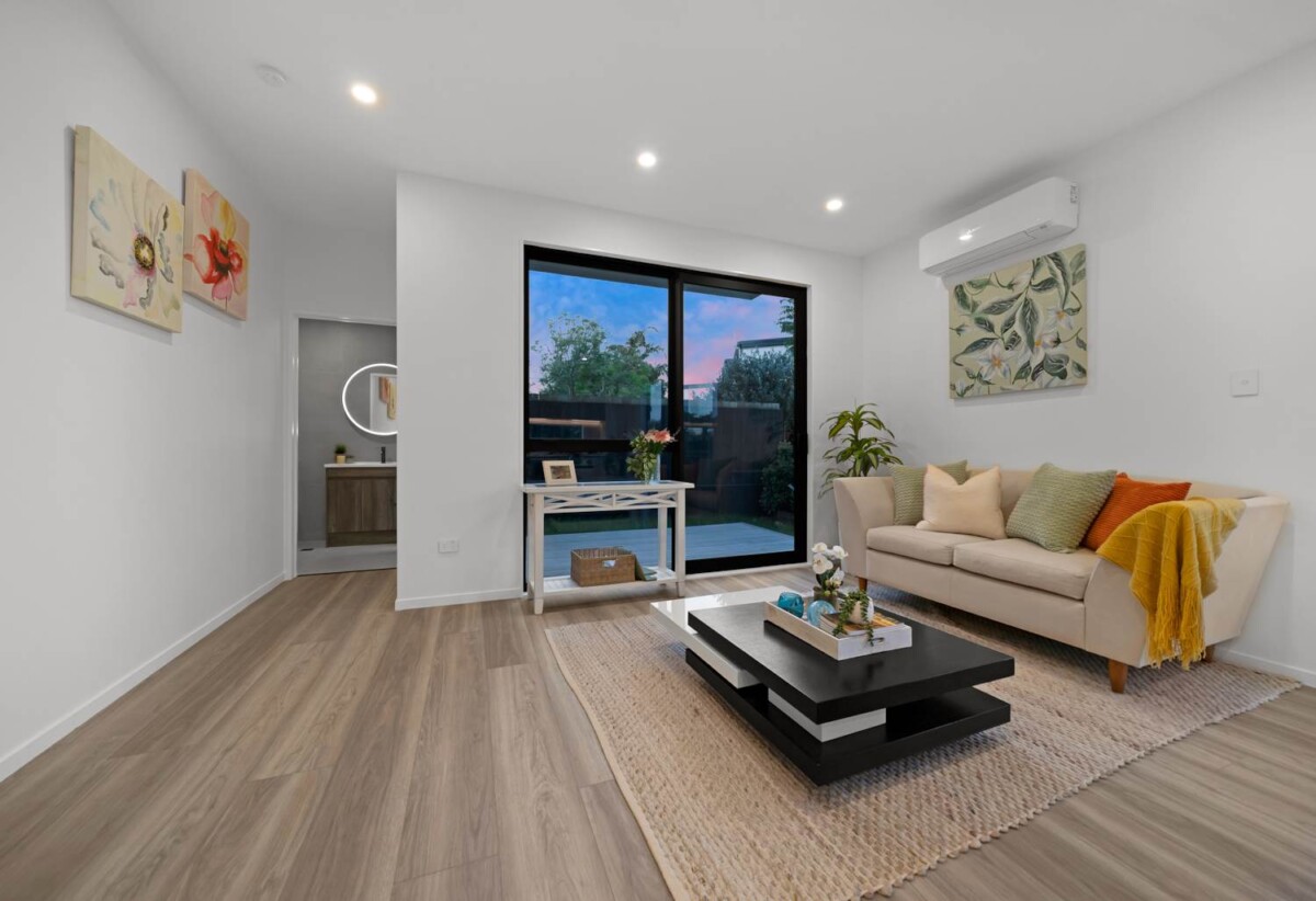 Brandnew 4 beds 2.5 baths home with garage, 0.5 km to Howick Primary School, 0.7 km to Howick Intermediate, 1.4 km to Pakuranga College, 24D Finnerty Avenue, Howick, Auckland