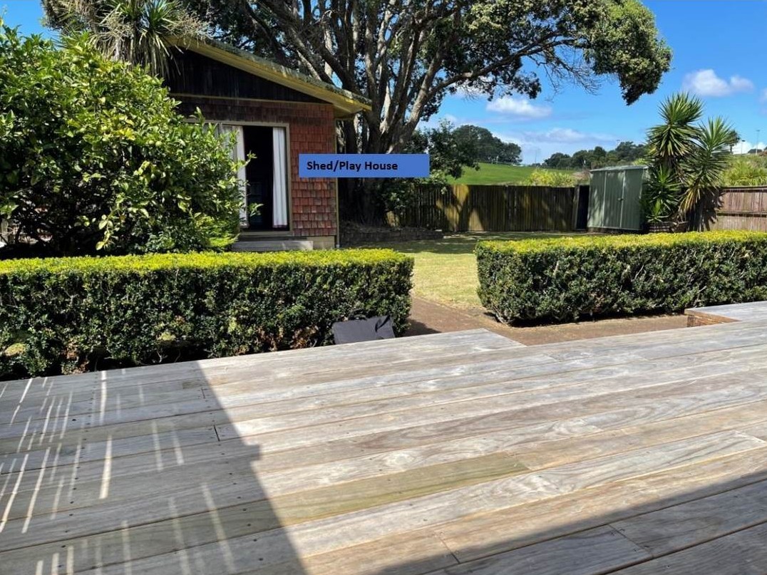 For rent 3 beds 2 baths house with a Sperate shed/storage house, within desirable school zones, available now, 14 Imogene Way, Half Moon Bay, Auckland