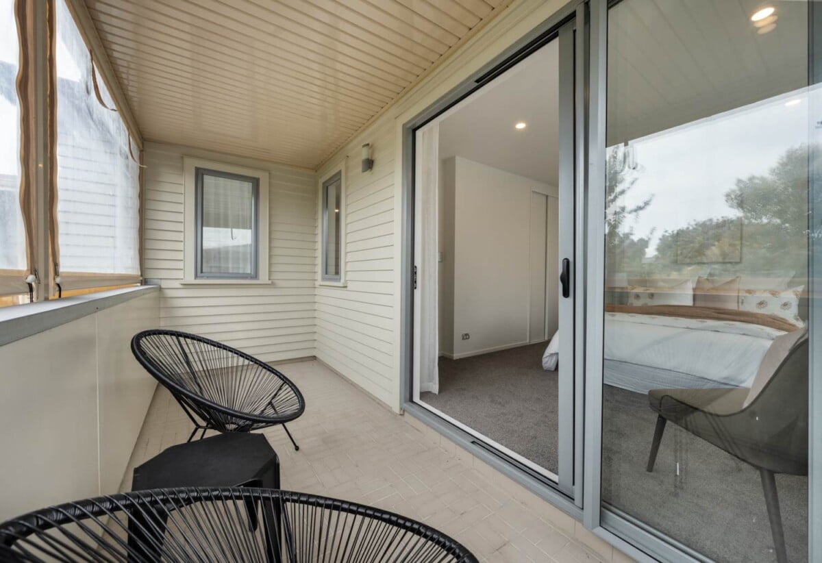 Auckland Grammar and Epsom Girls’ Grammar School zone, 5 beds 3.5 baths home with double garage, 0.3 km to Epsom Girls’ Grammar School, 1.1 km to Auckland Grammar, 22F Owens Road, Epsom, Auckland