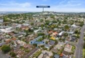 Auckland Grammar and Epsom Girls’ Grammar School zone, 5 beds 3.5 baths home with double garage, 0.3 km to Epsom Girls’ Grammar School, 1.1 km to Auckland Grammar, 22F Owens Road, Epsom, Auckland