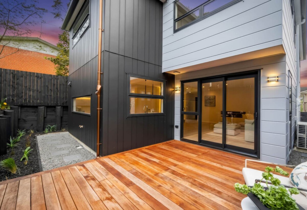 10-Year Master Build Guarantee, move-in ready, Brand-new, freehold, standalone 4 beds house on 277m2 section, Double Westlake school zones, 42E Gordon Avenue, Milford, Auckland
