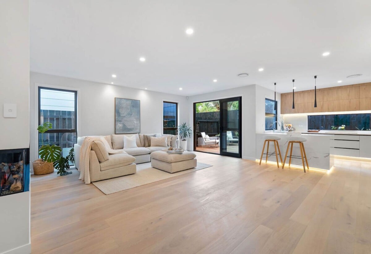 10-Year Master Build Guarantee, move-in ready, Brand-new, freehold, standalone 4 beds house on 231m2 section, Double Westlake school zones, 42D Gordon Avenue, Milford, Auckland