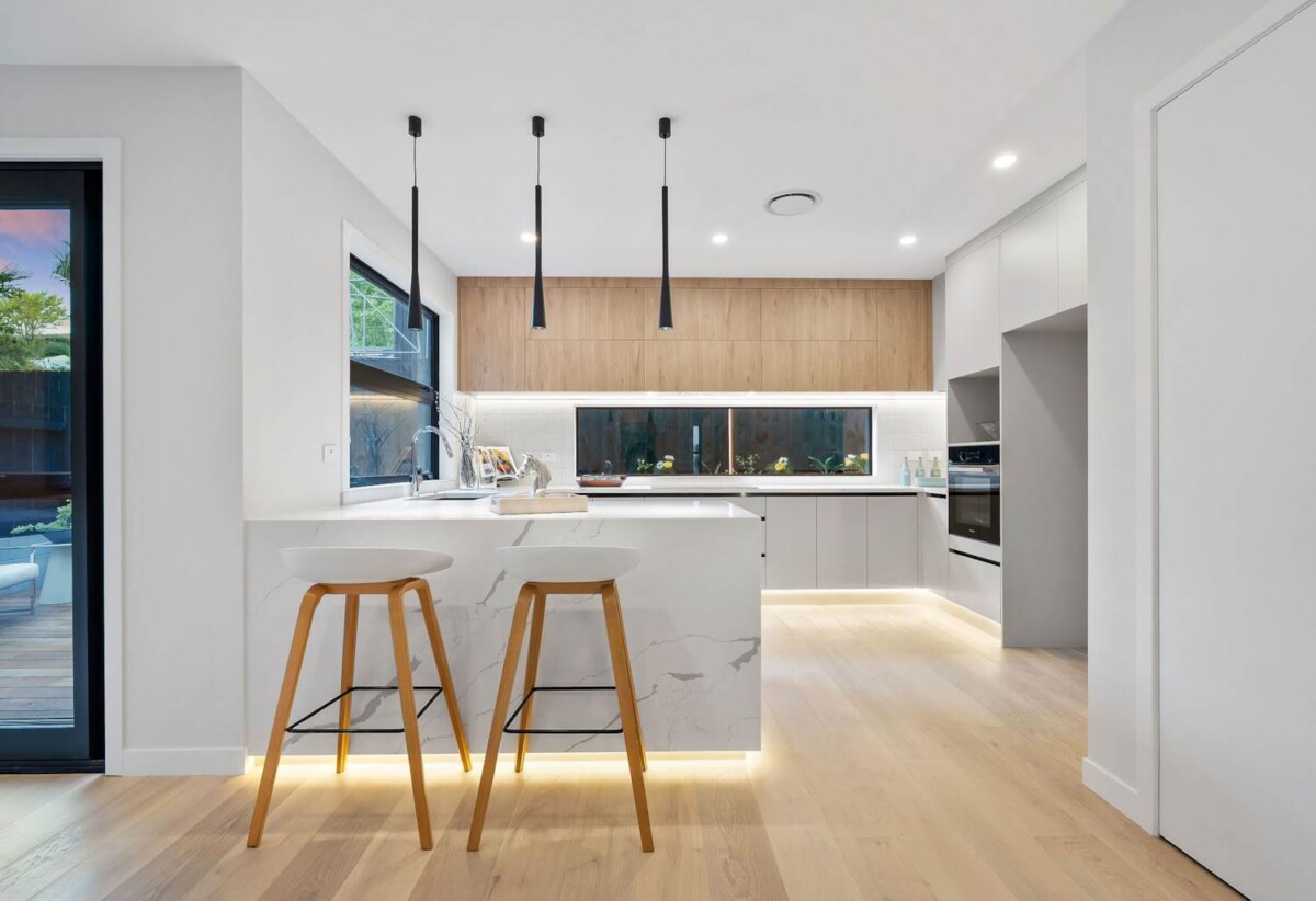10-Year Master Build Guarantee, move-in ready, Brand-new, freehold, standalone 4 beds house on 277m2 section, Double Westlake school zones, 42E Gordon Avenue, Milford, Auckland