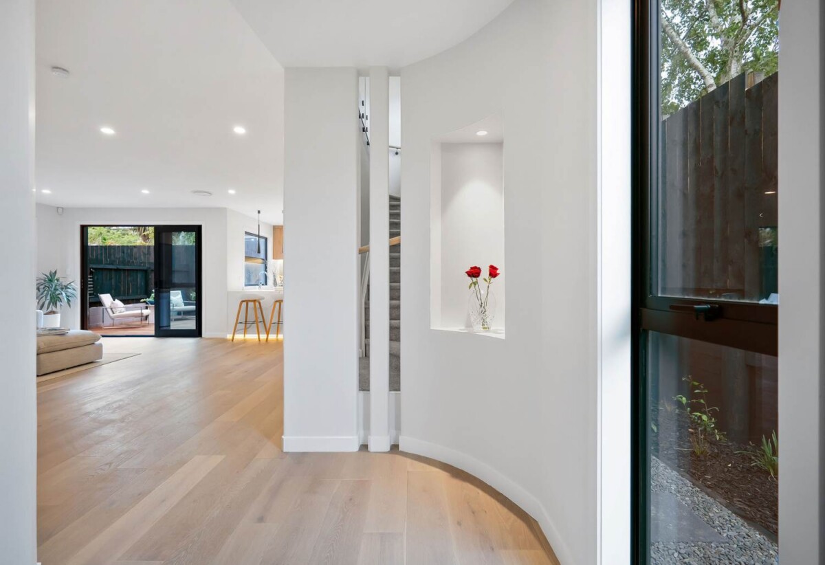 10-Year Master Build Guarantee, move-in ready, Brand-new, freehold, standalone 4 beds house on 277m2 section, Double Westlake school zones, 42E Gordon Avenue, Milford, Auckland