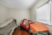 5 beds 2 baths house near Lawson Park, close to the New Lynn shopping center, 0.4 km to New Lynn School, 27 Seabrook Avenue, New Lynn, Auckland