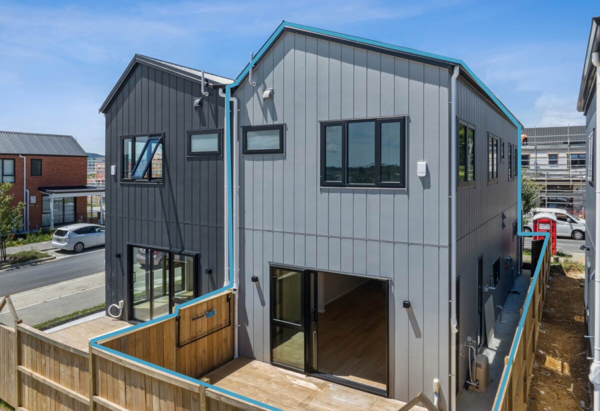 10-Year Master Build Guarantee , Brandnew 4 beds 2.5 baths home with 2 car parks, 0.6 km to Ngakoroa School, 2.9 km to Rosehill College, 20 Waimarie Drive, Karaka, Auckland