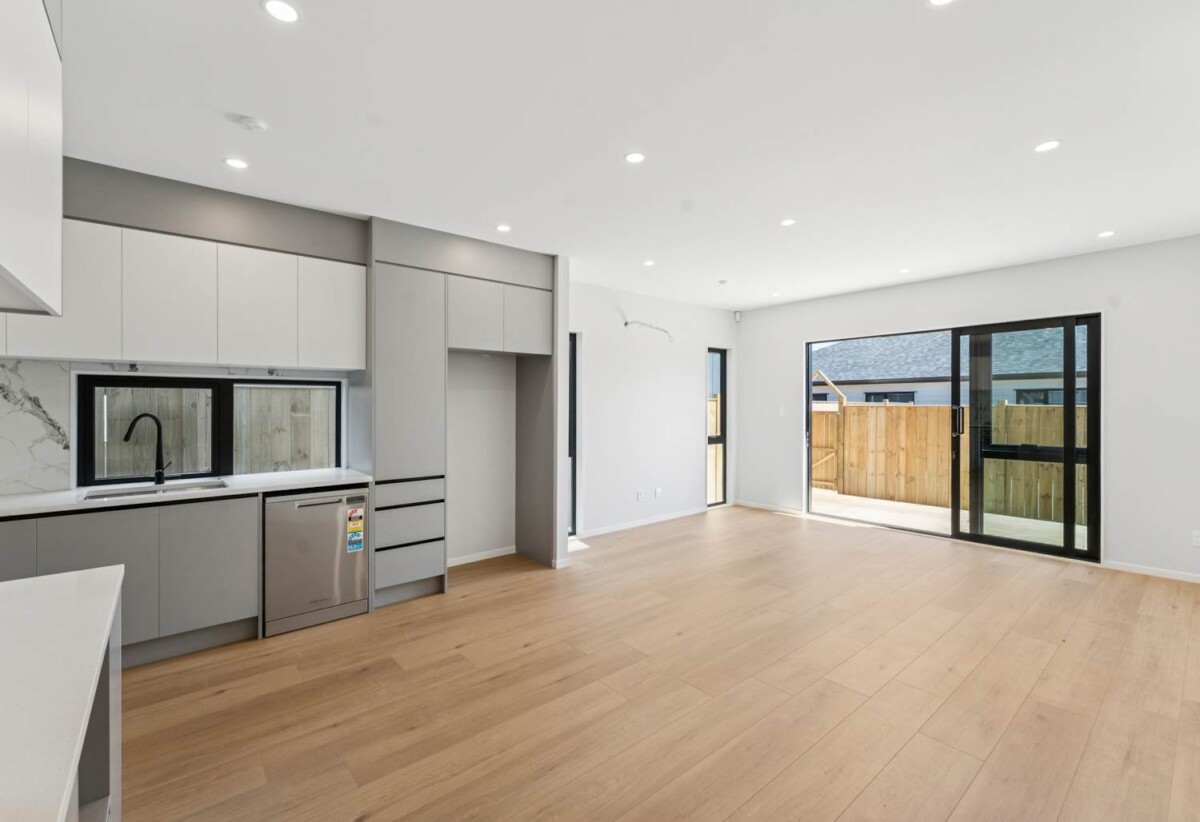 10-Year Master Build Guarantee , Brandnew 4 beds 2.5 baths home with 2 car parks, 0.6 km to Ngakoroa School, 2.9 km to Rosehill College, 20 Waimarie Drive, Karaka, Auckland