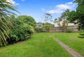 Standalone freehold Brick 1 bed 1 bath house on 481m2 section, you have options to extend, add a granny flat, 0.3 km to Elm Park School, 1 km to Pakuranga Intermediate, 1.6 km to Edgewater College, 8A Boys Place, Pakuranga Heights, Auckland