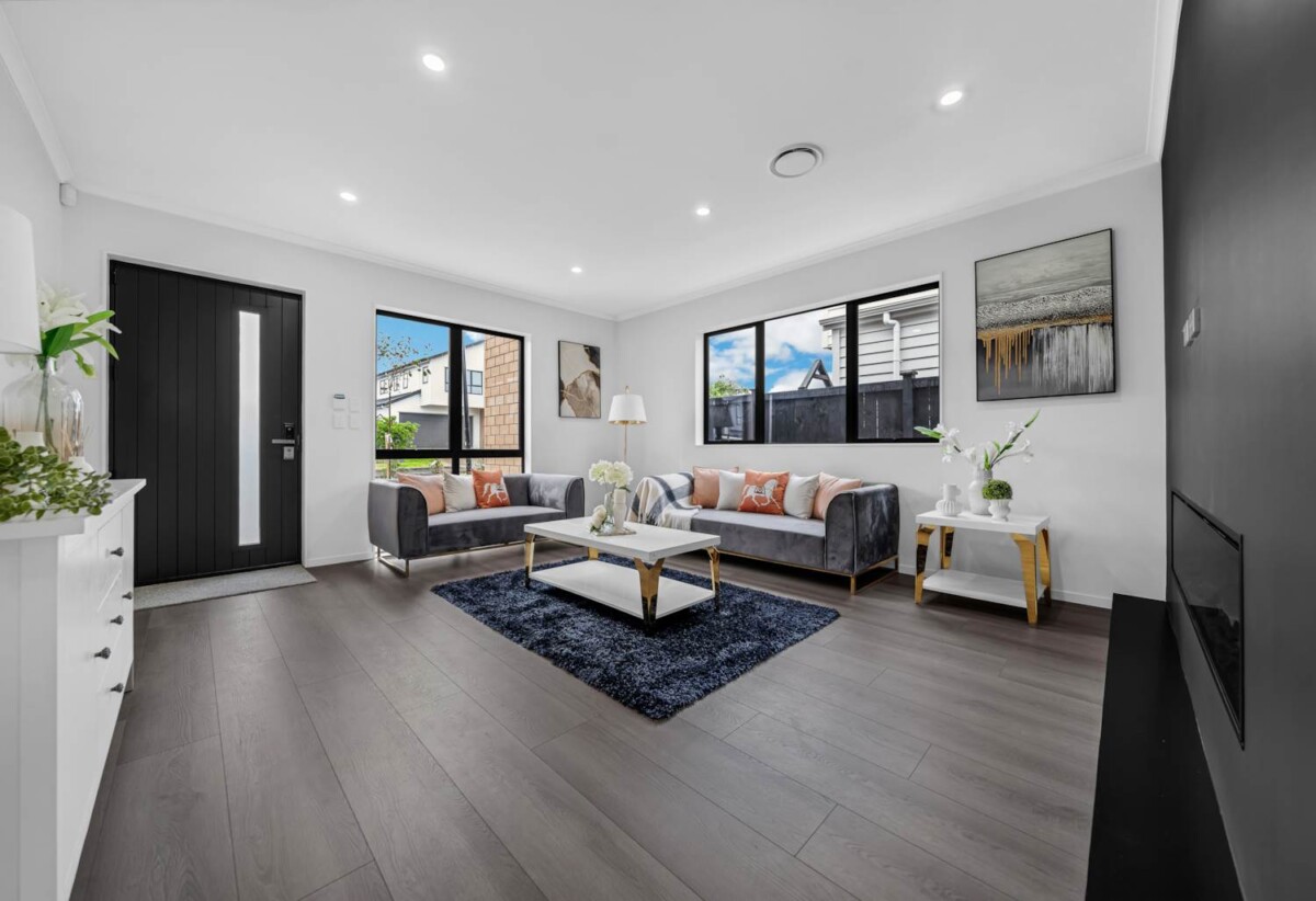 Brandnew 7 beds 5.5 baths house on 359m2 section, with 2 beds granny, 0.5 km to Mangapikopiko School, 1.6 km to Rosehill Intermediate, 1.8 km to Rosehill College, 7 Pineview Drive, Karaka, Auckland