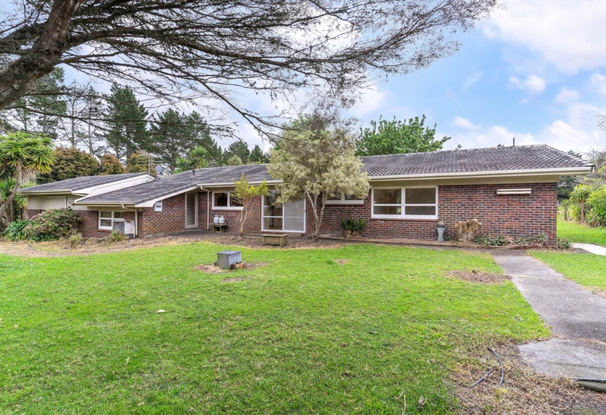 5 beds house on 20124m2 section, Future Urban Zone, 0.6 km to Alfriston College, 1.2 km to Alfriston School, 1230 Alfriston Road, Ardmore, Auckland