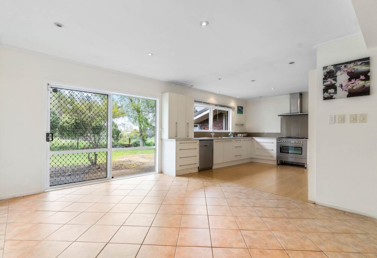 5 beds house on 20124m2 section, Future Urban Zone, 0.6 km to Alfriston College, 1.2 km to Alfriston School, 1230 Alfriston Road, Ardmore, Auckland
