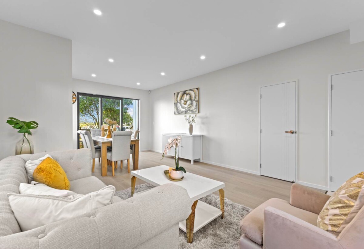 Highly motivated vendor, Affordable Brand-New freehold 3 neds 2.5 baths home with car park, Walking distance to Glen Innes Train Station, shops,, Minutes’ drive to St Heliers and Kohimarama beaches, 0.4 km to Glen Innes School, Lot 12, 13, 14 and 15/48 Epping Street, Glen Innes, Auckland