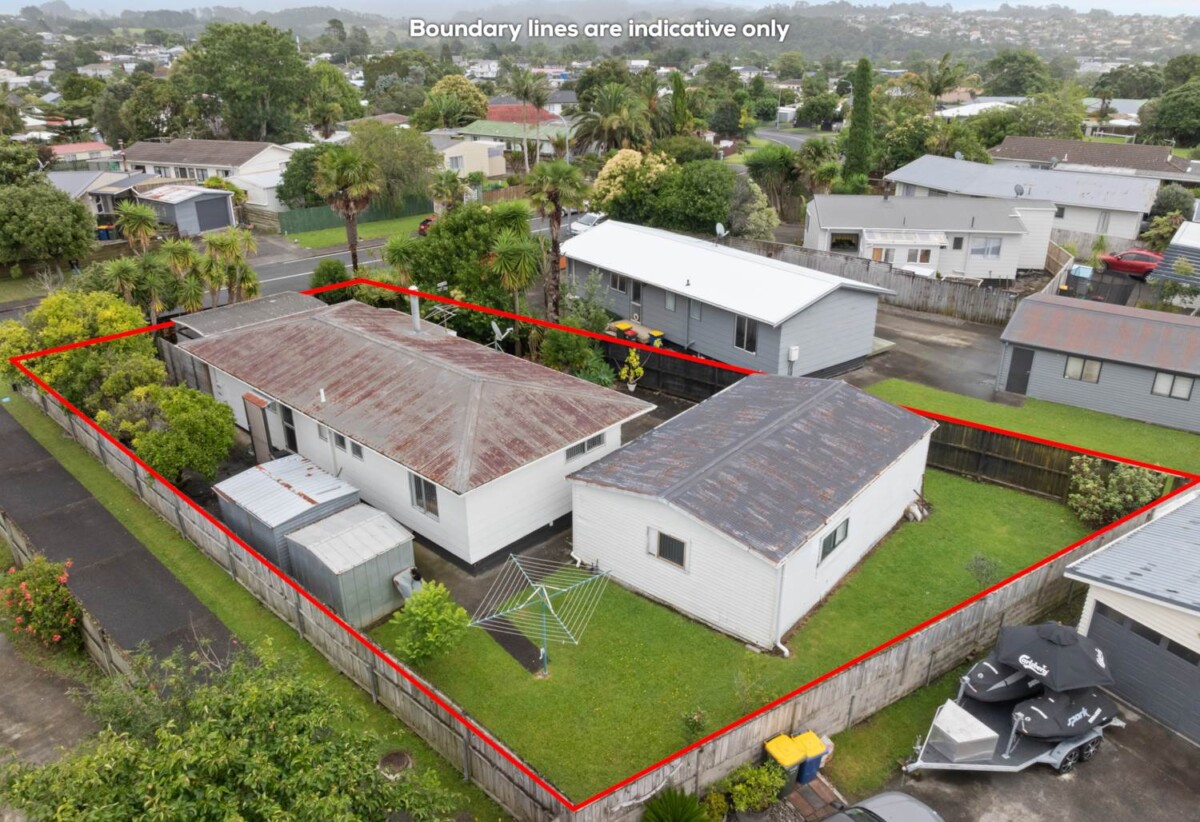Motivated owners downsizing, 3 beds 2 baths house on 577m2 section, with huge storage/rumpus area, 0.2 km to Bruce McLaren Intermediate School, 0.8 km to Henderson South School, 1.4 km to Henderson High School, 17 Hindmarsh Street, Henderson, Auckland