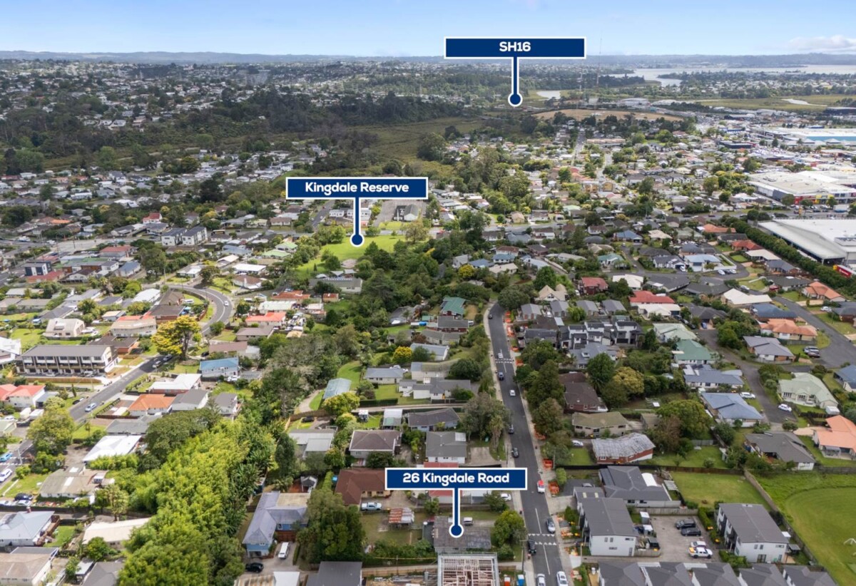 First time offered for sale in over 20 years, 3 beds house on 883m2 section, 0.2 km to Pomaria Road School, 0.9 km to Waitakere College and Henderson Intermediate, 26 Kingdale Road, Henderson, Auckland