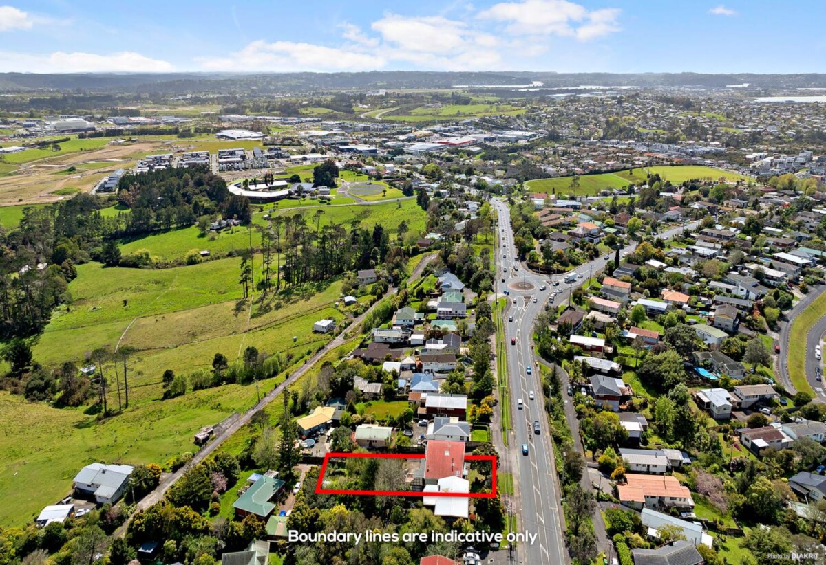 5 beds 2 baths house on 1002m2 section, with 1 bed and rumpus room granny downstairs, Business – Local Centre Zone, 0.9 km to Massey Primary School, 1.1 km to Massey High School, 120, 434 Don Buck Road, Massey, Auckland