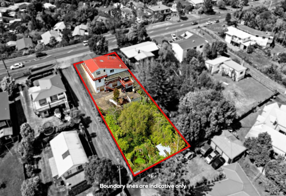 5 beds 2 baths house on 1002m2 section, with 1 bed and rumpus room granny downstairs, Business – Local Centre Zone, 0.9 km to Massey Primary School, 1.1 km to Massey High School, 120, 434 Don Buck Road, Massey, Auckland