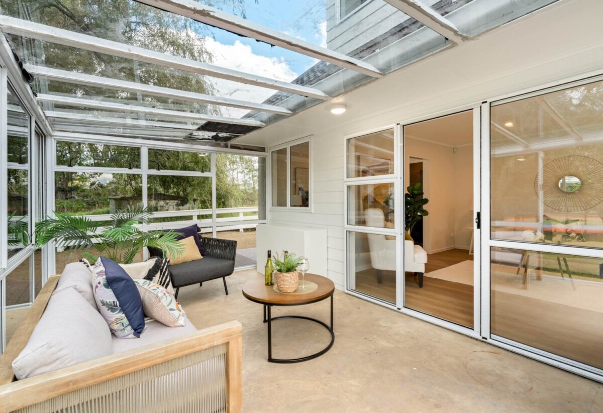 5 beds house on 2.0000ha section, Future Urban Zone, 1.7 km to Dairy Flat School, 7 km to Albany Senior High School, 8.6 km to Albany Junior High School, 37 Green Road, Dairy Flat, Auckland