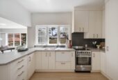 Renovated 3 beds 1 bath house with garage on 502m2 section, Minutes from Lunn Avenue amenities, Ellerslie Village, and Sylvia Park shopping, 0.7 km to Stanhope Road School, 428 Ellerslie Panmure Highway, Mt Wellington, Auckland