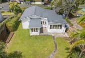 Renovated 3 beds 1 bath house with garage on 502m2 section, Minutes from Lunn Avenue amenities, Ellerslie Village, and Sylvia Park shopping, 0.7 km to Stanhope Road School, 428 Ellerslie Panmure Highway, Mt Wellington, Auckland