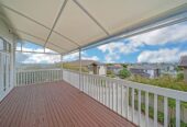 First time on the market in over 25 years, vendors have moved to a retirement village, 413m2 8 beds 5 baths house on 819m2 section, 0.5 km to Willowbank School (Howick), 1.3 km to Botany Downs Secondary College, 57C Point View Drive, East Tamaki Heights, Auckland