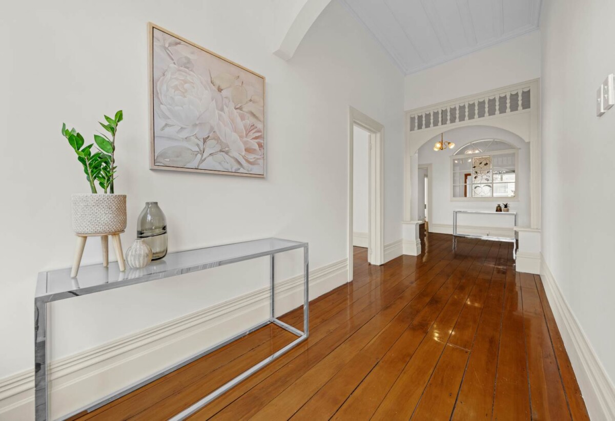 First time on the market in over 25 years, vendors have moved to a retirement village, 413m2 8 beds 5 baths house on 819m2 section, 0.5 km to Willowbank School (Howick), 1.3 km to Botany Downs Secondary College, 57C Point View Drive, East Tamaki Heights, Auckland