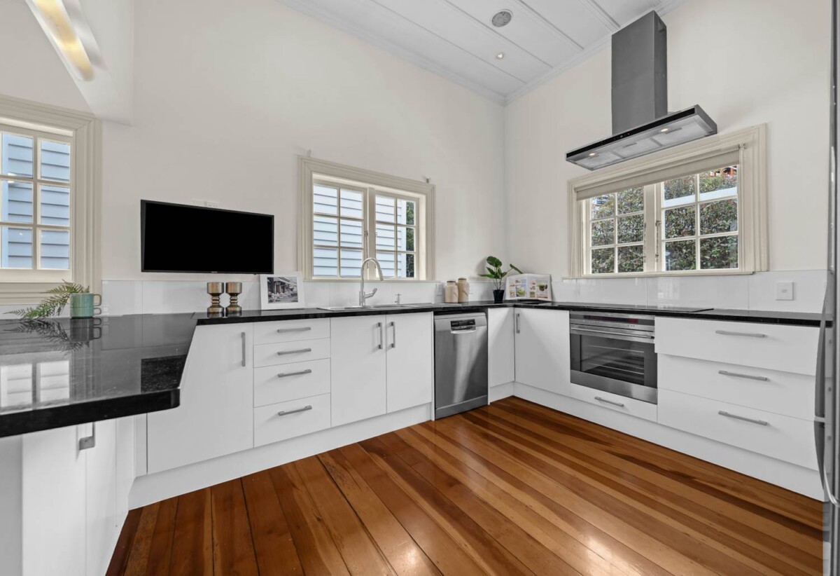 First time on the market in over 25 years, vendors have moved to a retirement village, 413m2 8 beds 5 baths house on 819m2 section, 0.5 km to Willowbank School (Howick), 1.3 km to Botany Downs Secondary College, 57C Point View Drive, East Tamaki Heights, Auckland