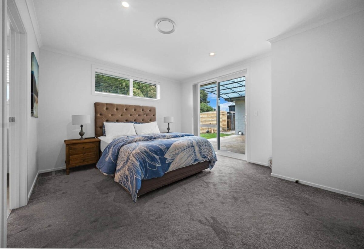 2 kitchens, 4 beds 2.5 baths house on 510m2 section, 0.8 km to Tuakau School, 1.4 km to Tuakau College, 48 Rapana Drive, Tuakau