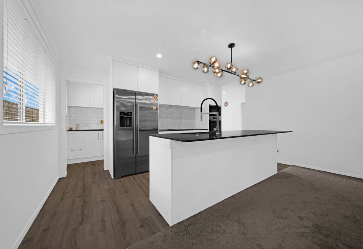 2 kitchens, 4 beds 2.5 baths house on 510m2 section, 0.8 km to Tuakau School, 1.4 km to Tuakau College, 48 Rapana Drive, Tuakau