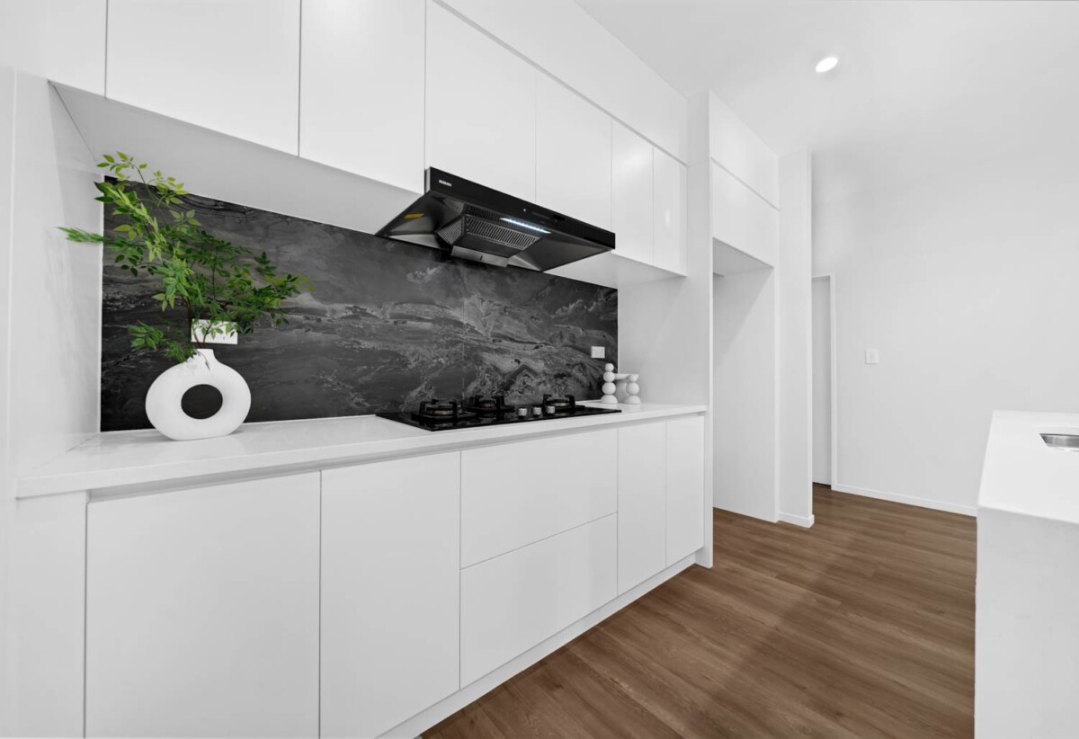 5 beds 3 baths house with double garage on 373m2 section, close to shops, school, motorway access, 0.5 km to Hingaia Peninsula School, 1.7 km to Rosehill Intermediate, 1.8 km to Rosehill College, 8 Lusitano Drive, Karaka, Auckland