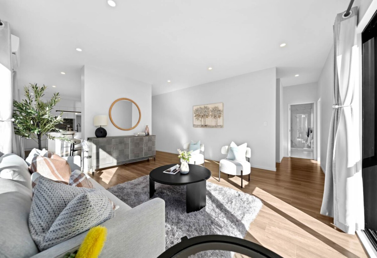 5 beds 3 baths house with double garage on 373m2 section, close to shops, school, motorway access, 0.5 km to Hingaia Peninsula School, 1.7 km to Rosehill Intermediate, 1.8 km to Rosehill College, 8 Lusitano Drive, Karaka, Auckland