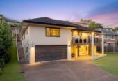 305m2 4 beds 4 baths house with double garage on 766m2 section, 0.8 km to Meadowbank School, 1.7 km to Remuera Intermediate, 17 Debron Avenue, Remuera, Auckland