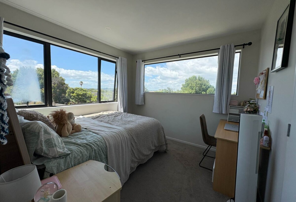 For rent,near-new 4 beds 2 baths house with garage, available 28th February, 29A Rotoiti Avenue, Pakuranga Heights, Auckland