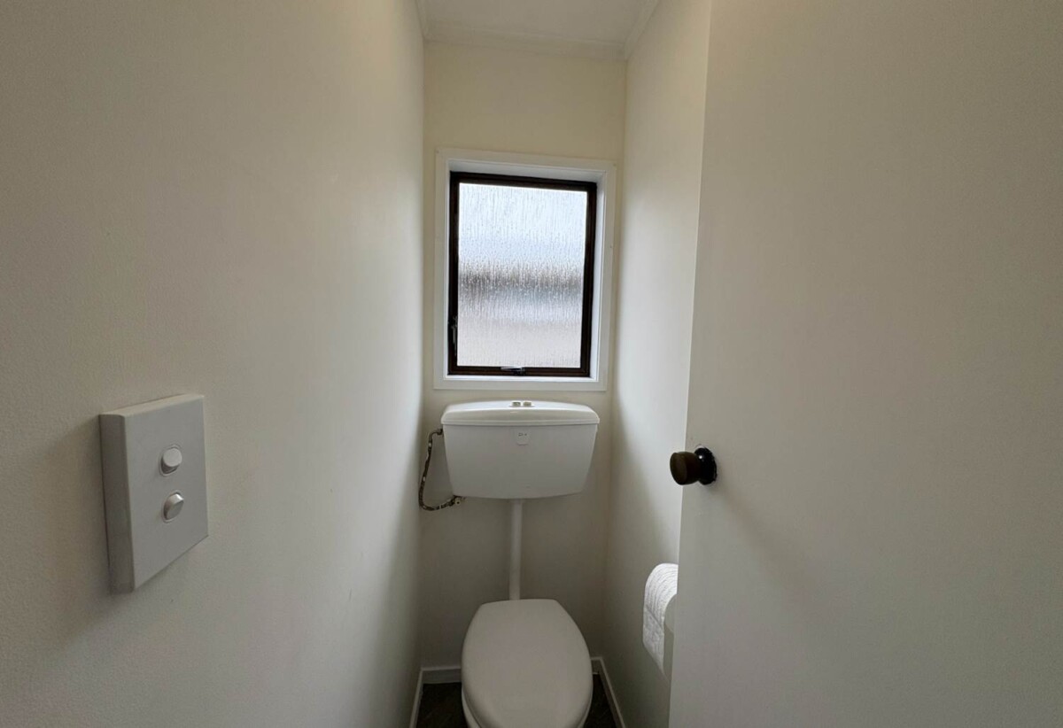 For rent, Newly Refurbished 3 beds 1 bath house with garage, zoned for Owairoa Primary School, Howick Intermediate, Howick College, available now, 224B Moore Street, Howick, Auckland
