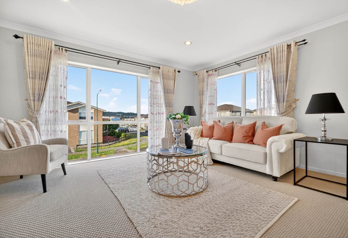 5 beds 3.5 baths house with double garage on 300m2 section, walks to Ormiston Town Centre, 0.4 km to Ormiston Senior College, 0.5 km to Ormiston Junior College and Ormiston Primary School, 10 Shandon Street, Flat Bush, Auckland