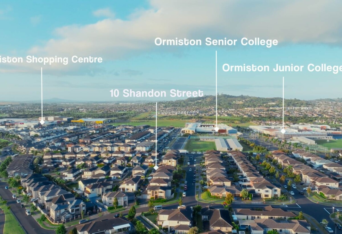 5 beds 3.5 baths house with double garage on 300m2 section, walks to Ormiston Town Centre, 0.4 km to Ormiston Senior College, 0.5 km to Ormiston Junior College and Ormiston Primary School, 10 Shandon Street, Flat Bush, Auckland
