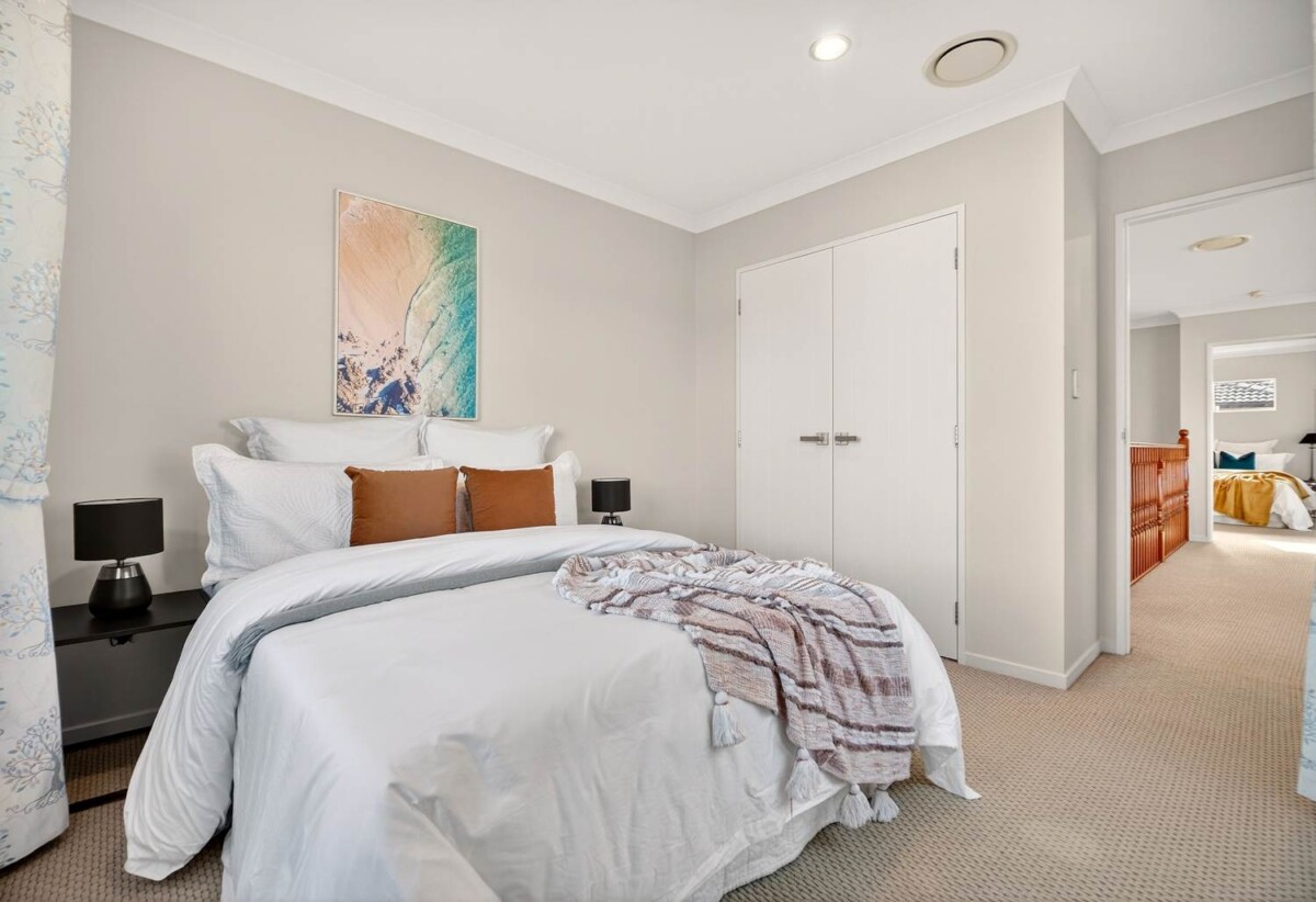 5 beds 3.5 baths house with double garage on 300m2 section, walks to Ormiston Town Centre, 0.4 km to Ormiston Senior College, 0.5 km to Ormiston Junior College and Ormiston Primary School, 10 Shandon Street, Flat Bush, Auckland