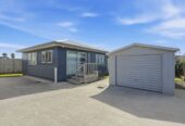 First time on the market in 31 years, 2 houses (3 beds house + 2 beds house) on 664m2section, walks to Highland Park shopping centre, 0.7 km to Pakuranga College, 0.8 km to Howick Primary School, 0.9 km to Howick Intermediate, 35 Aberfeldy Avenue, Highland Park, Auckland