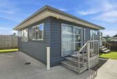 First time on the market in 31 years, 2 houses (3 beds house + 2 beds house) on 664m2section, walks to Highland Park shopping centre, 0.7 km to Pakuranga College, 0.8 km to Howick Primary School, 0.9 km to Howick Intermediate, 35 Aberfeldy Avenue, Highland Park, Auckland