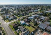 4 beds house on 885m2 section, THAB Zone – RC on the way for 7 new 3 beds 2.5 baths homes with garage or car park, can be sold with or without the RC, 0.8 km to Glen Eden School, 52 Savoy Road, Glen Eden, Auckland
