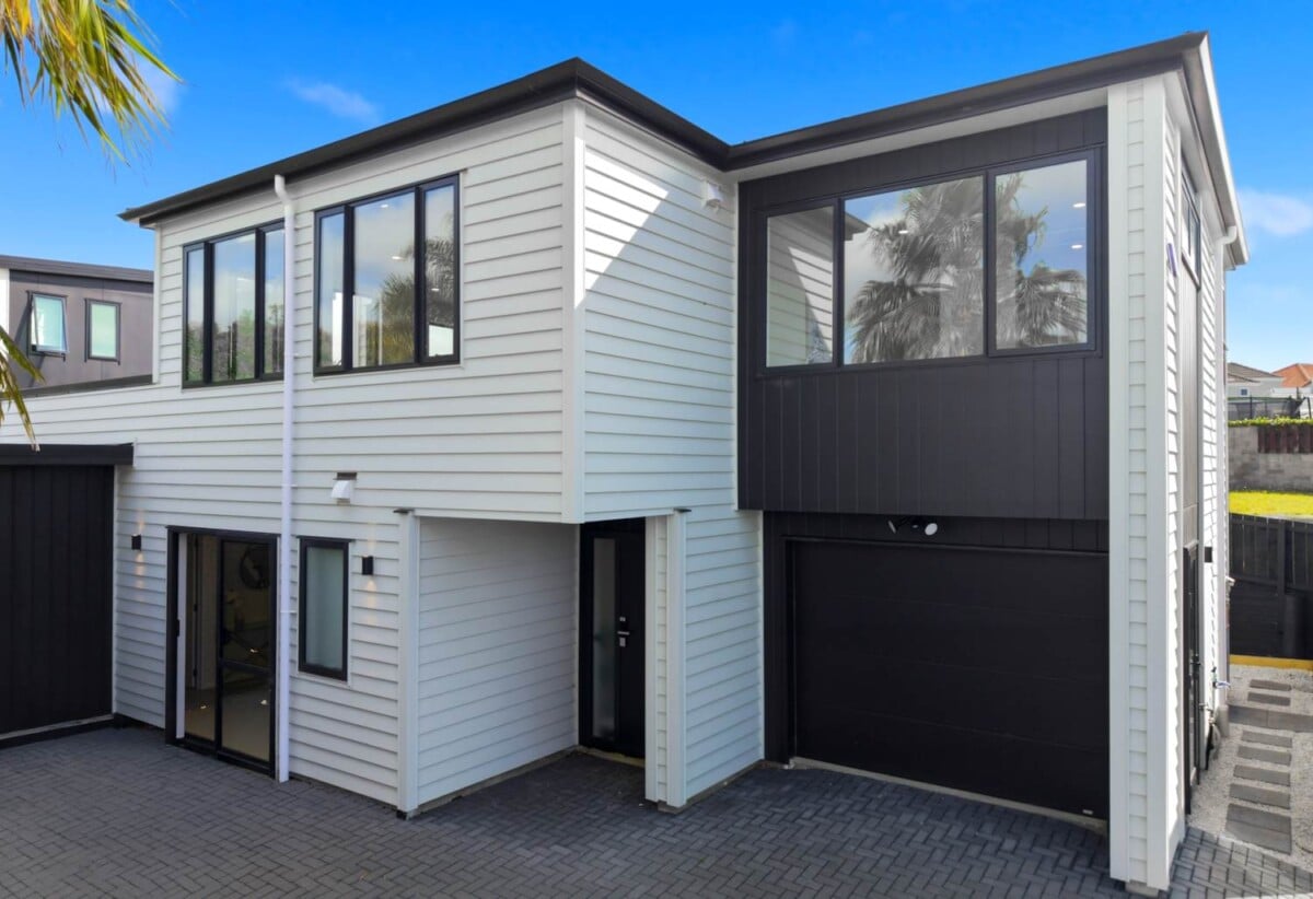 Double Westlake school zone, Brandnew standalone 4 beds 3.5 baths home with garage, walking distance of the Sunnynook Shopping Centre , 0.4 km to Sunnynook School, 68B Sunnynook Road, Forrest Hill, Auckland