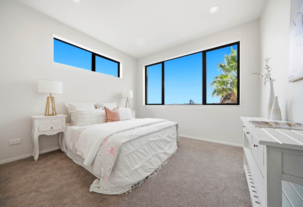 Double Westlake school zone, Brandnew standalone 4 beds 3.5 baths home with garage, walking distance of the Sunnynook Shopping Centre , 0.4 km to Sunnynook School, 68C Sunnynook Road, Forrest Hill, Auckland