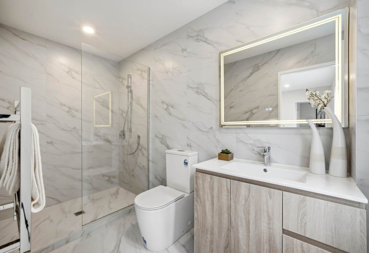 Double Westlake school zone, Brandnew standalone 4 beds 3.5 baths home with garage, walking distance of the Sunnynook Shopping Centre , 0.4 km to Sunnynook School, 68C Sunnynook Road, Forrest Hill, Auckland