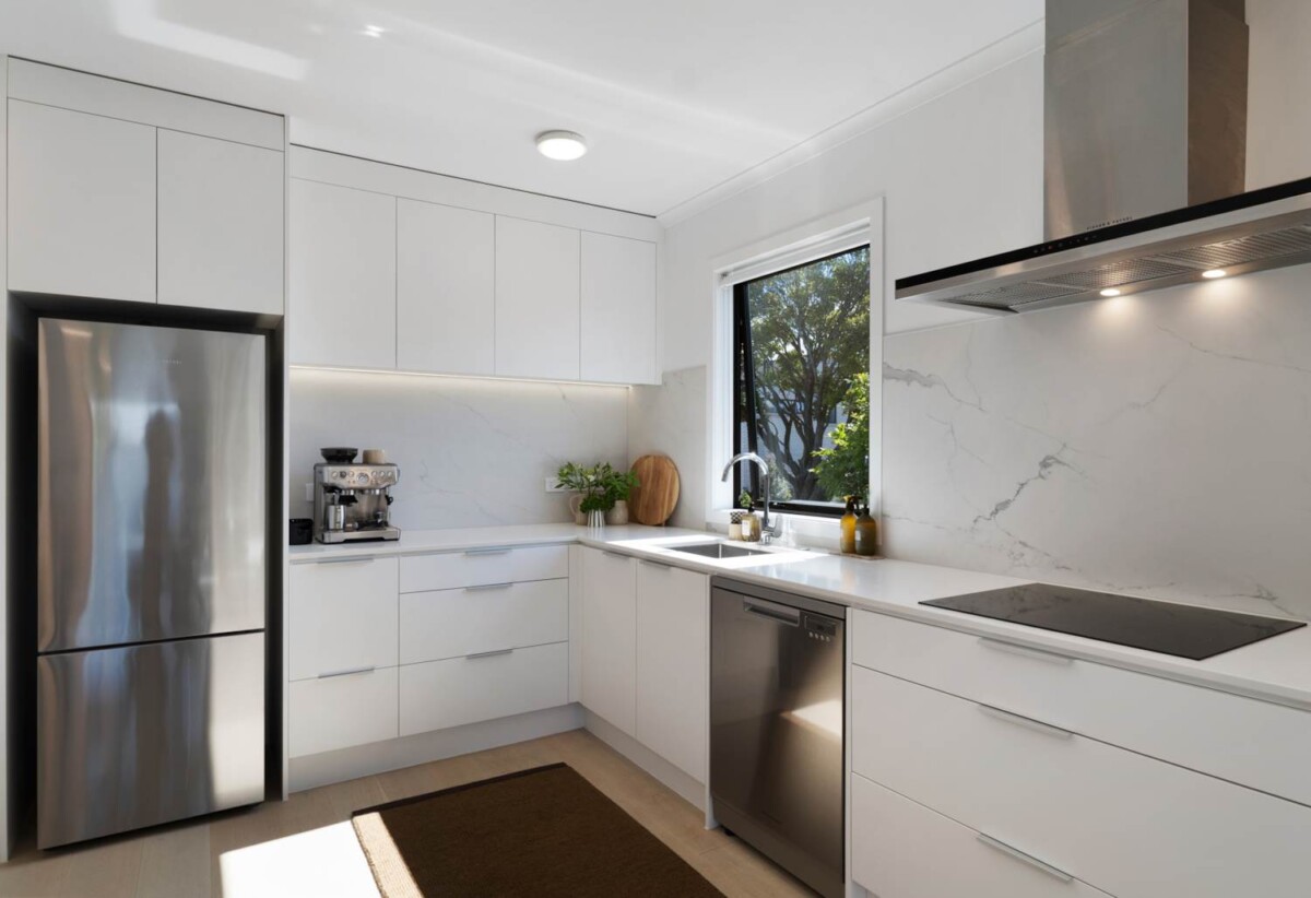 Waterfront Living | Motivated Vendor – Must Sell, 2 beds 2 baths 1 car park apartment, 0.3 km to Tamaki School, 1.5 km to Tamaki College, 101/1A Derna Road, Panmure, Auckland