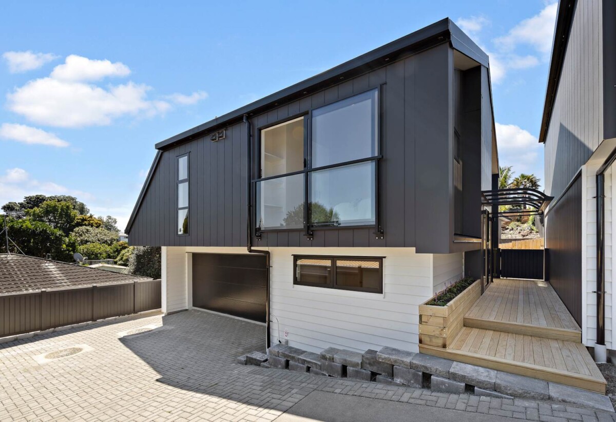 Brandnew 4 beds 3 baths house with double garage on 234m2 section, minutes to to Ellerslie Village, the new Lunn Ave shopping precinct, reserve, 0.9 km to Stanhope Road School, 12C Peek Street, Ellerslie, Auckland