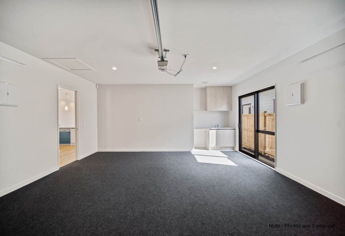 4 beds 2 baths house with double garage on 292m2 section, 0.6 km to Opaheke School, 1.1 km to v and Rosehill Intermediate, 1.5 km to Papakura Intermediate, 1.8 km to Papakura High School, 51 Bannockburn Road, Papakura, Auckland